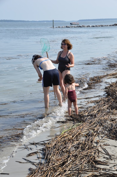 15 Women Catching Dinner.JPG
